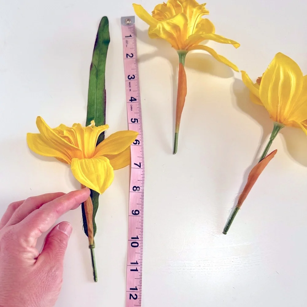 4 LIFELIKE Yellow Daffodil Flower Picks Floral Home Decor Arrangement Wreath